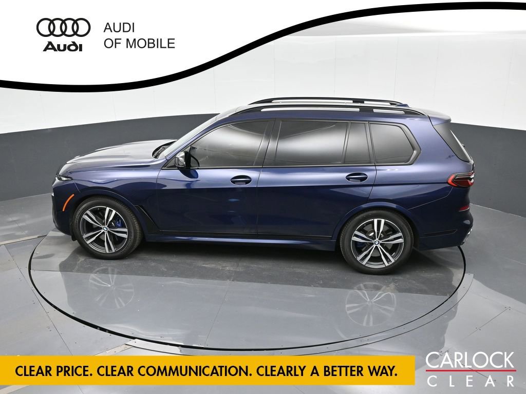 Used 2023 BMW X7 M60i image 29