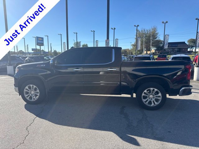 Used 2022 Chevrolet Silverado 1500 LTZ AWD/4WD image 6