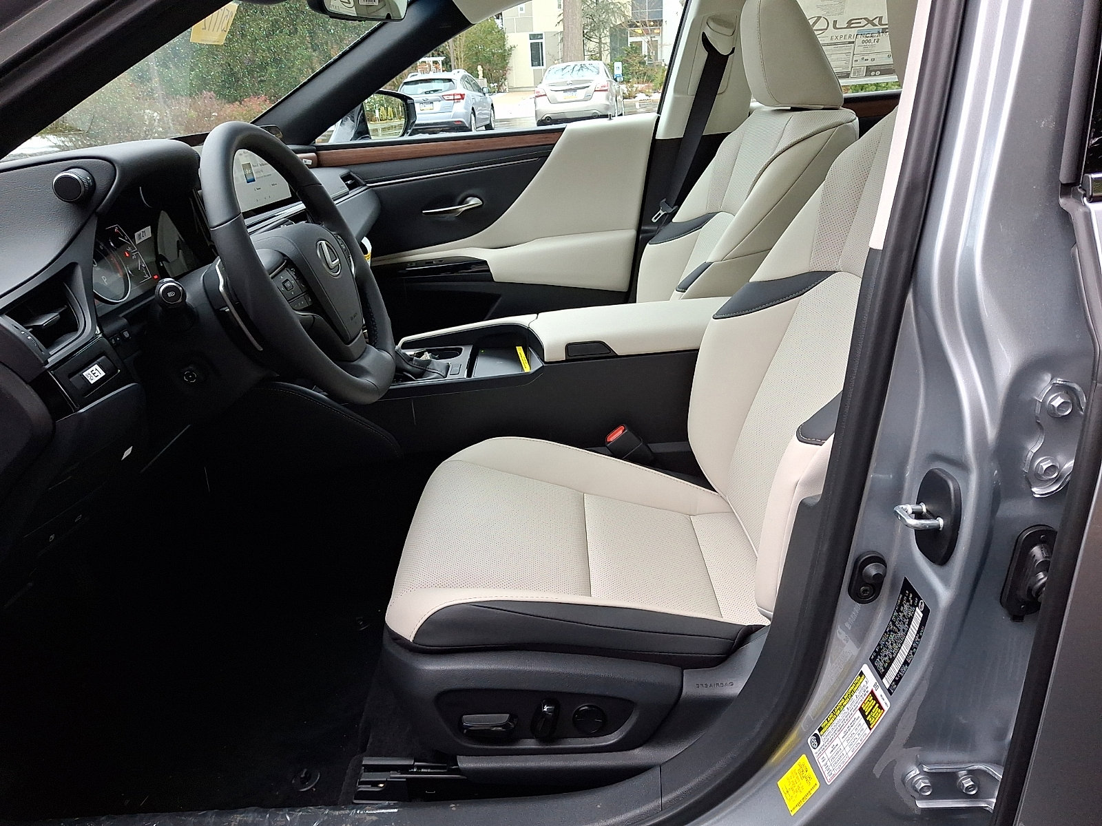 New 2025 Lexus ES 350 Premium image 9