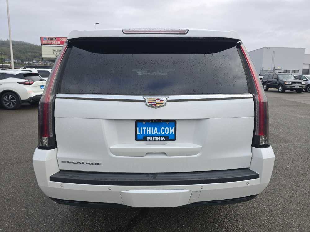 Used 2019 Cadillac Escalade ESV Platinum image 4
