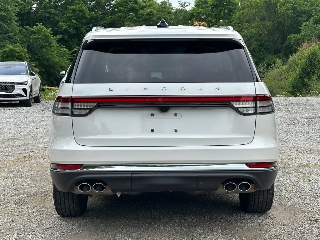 New 2026 Lincoln Aviator AWD image 4