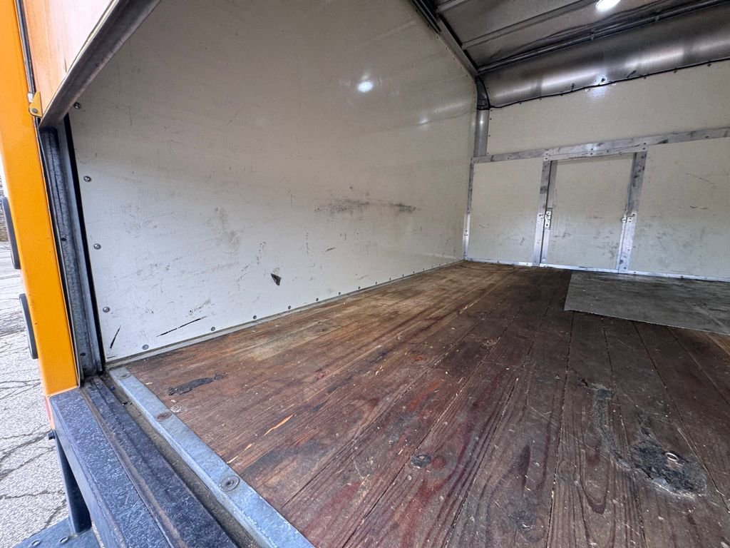 Used 2016 Chevrolet Express 3500 RWD image 25