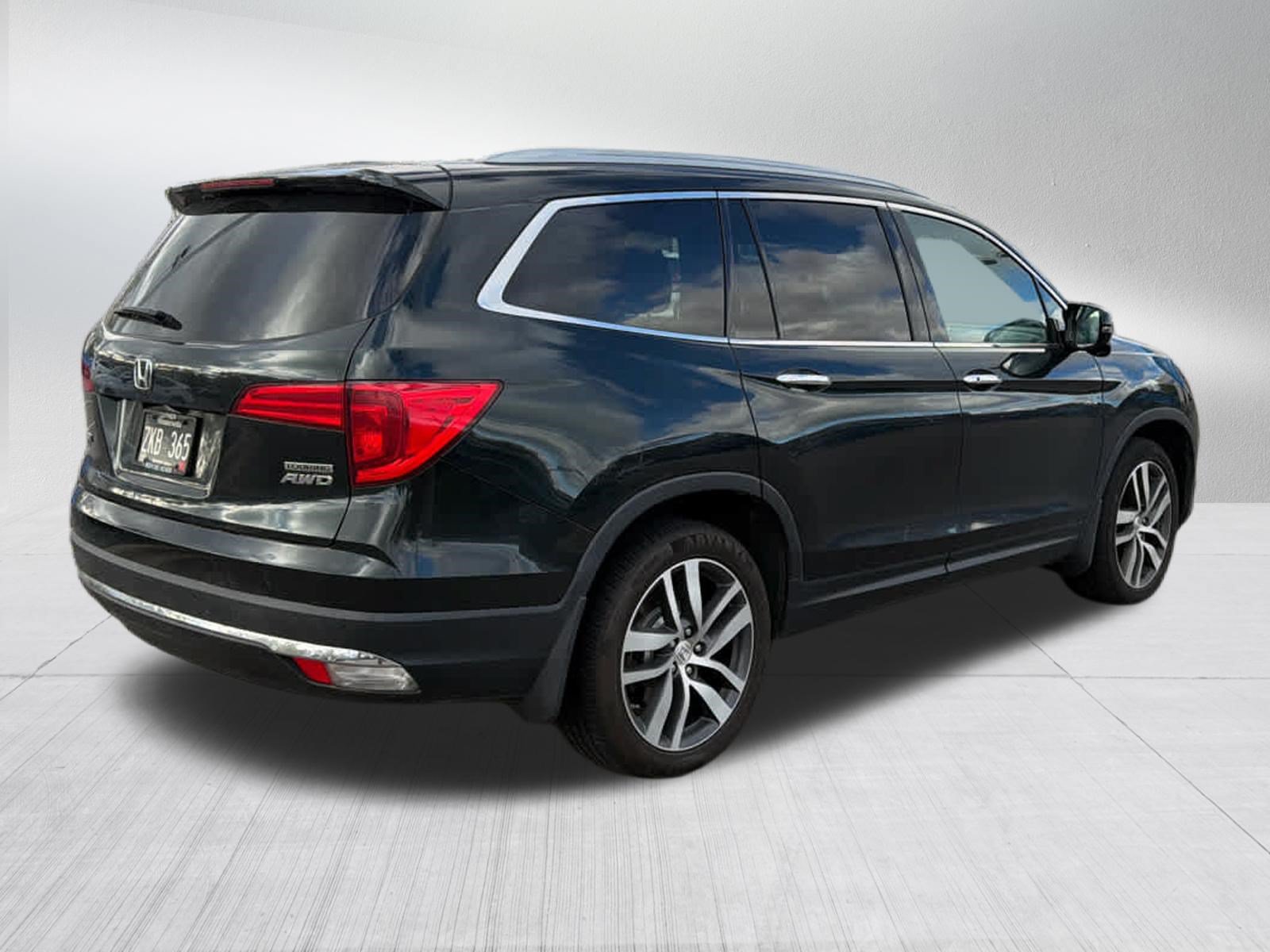 Used 2017 Honda Pilot Touring image 5
