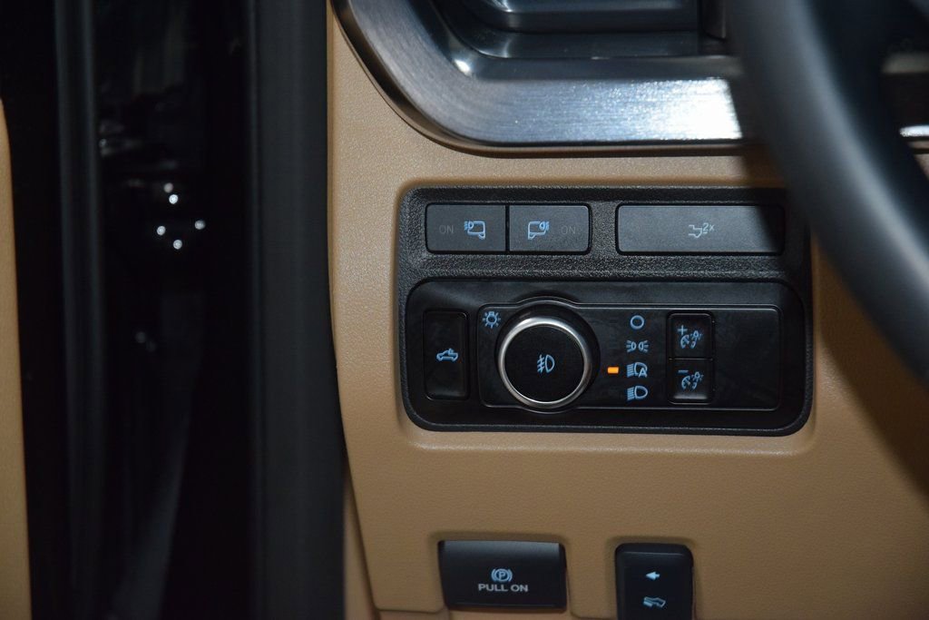 Used 2023 Ford F250 Lariat w/ Lariat Ultimate Package image 32