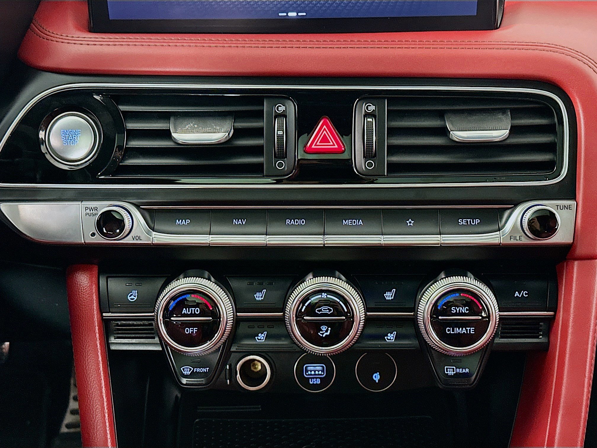 Used 2023 Genesis G70 2.0T w/ Sport Prestige Package image 13