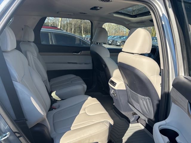 Used 2021 Hyundai Palisade SEL w/ Premium Package image 9