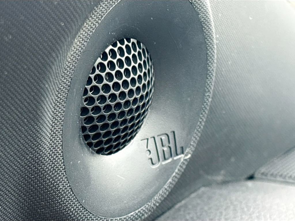 Used 2025 Toyota Sienna Limited image 19