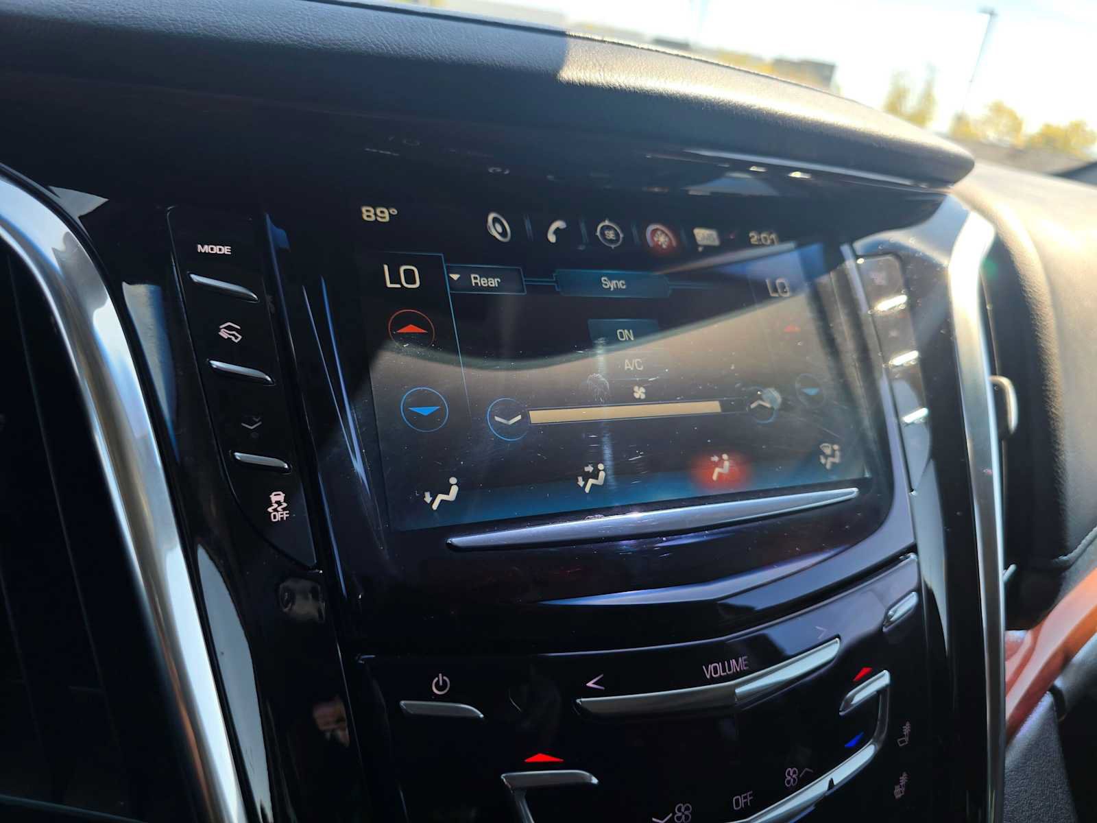 Used 2017 Cadillac Escalade Premium Luxury AWD/4WD image 30