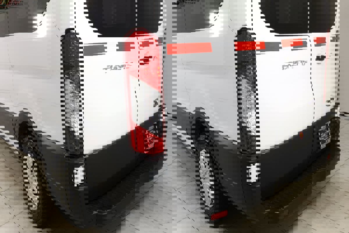 Used 2019 Ford Transit 150 XLT image 44