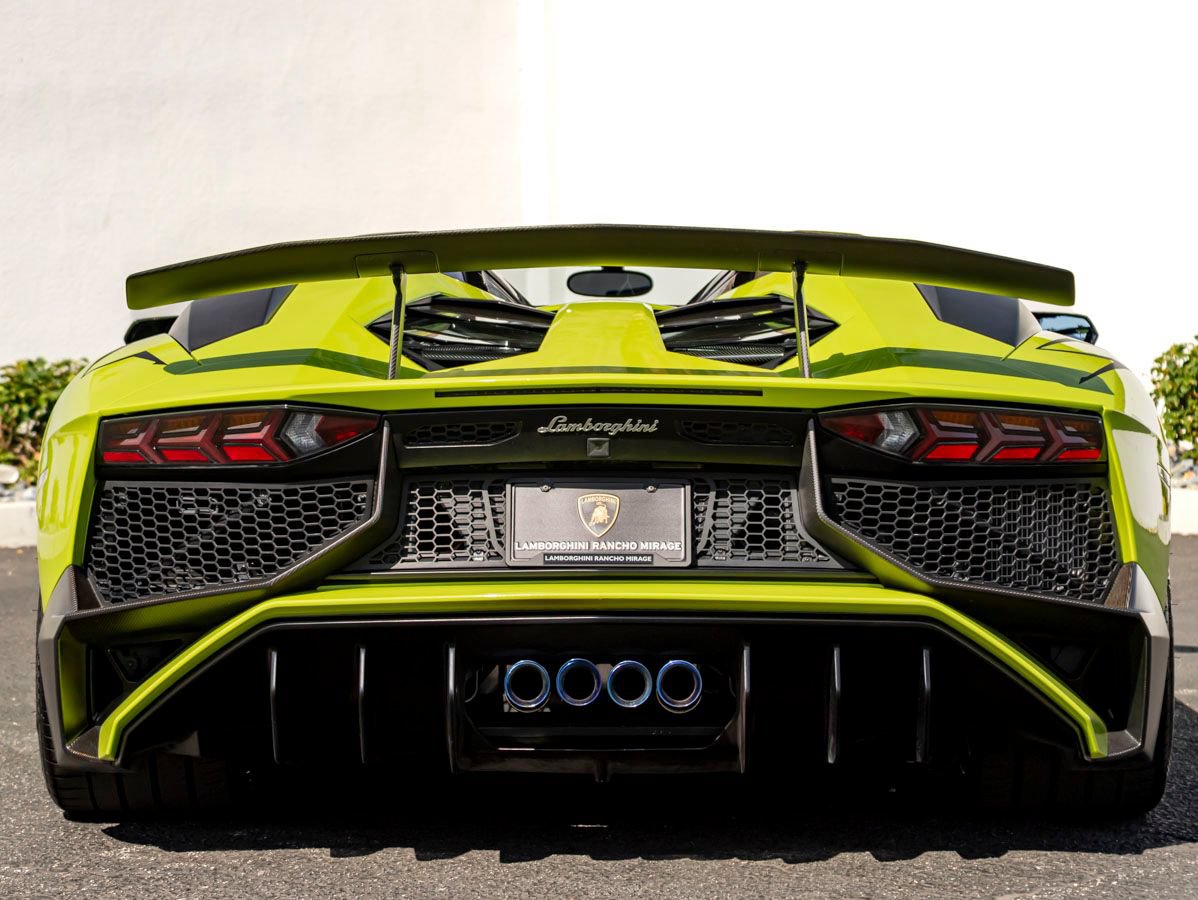 Used 2016 Lamborghini Aventador LP 750-4 Superveloce AWD/4WD image 9