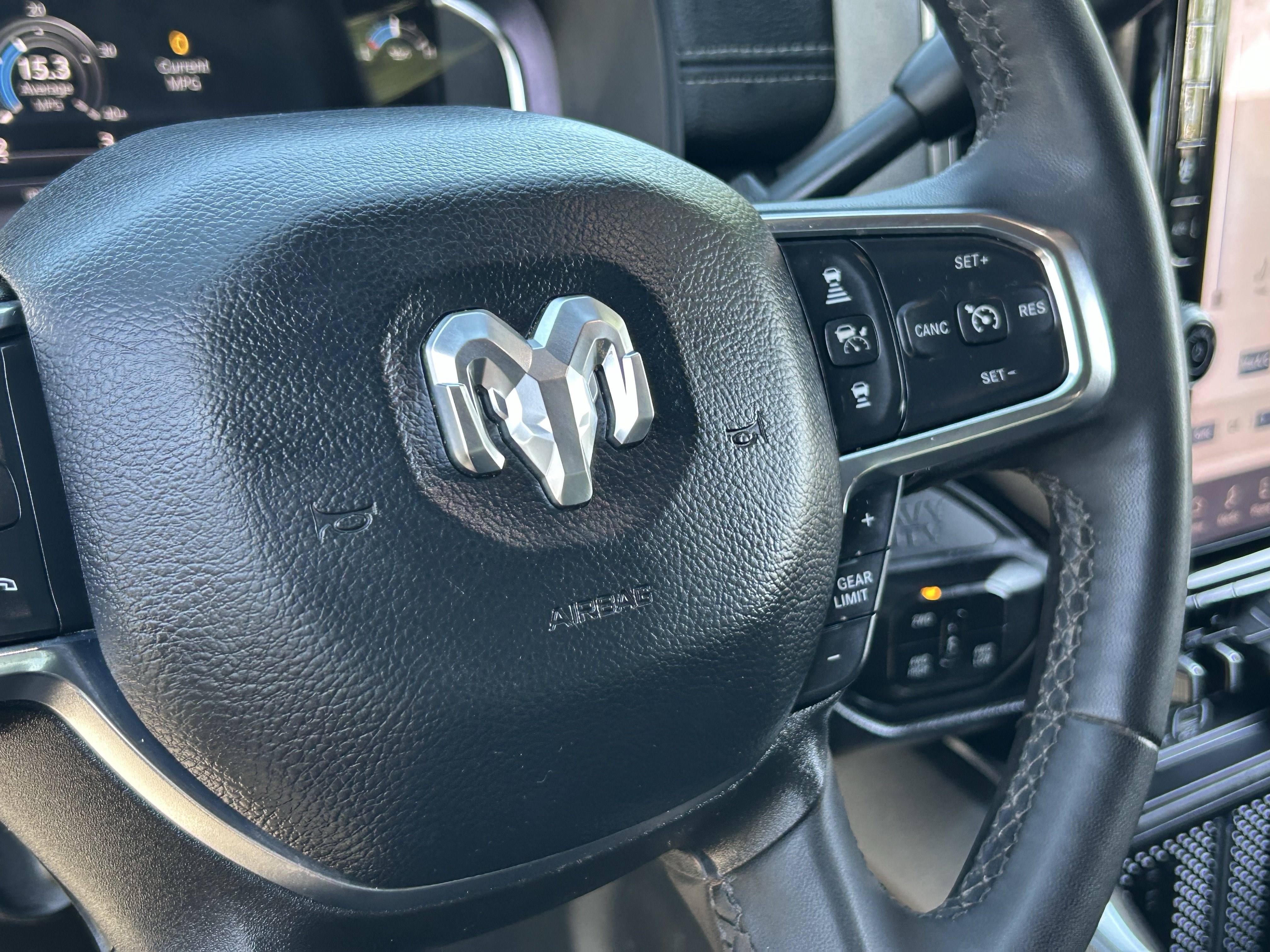 Used 2025 RAM 2500 Laramie AWD/4WD image 29