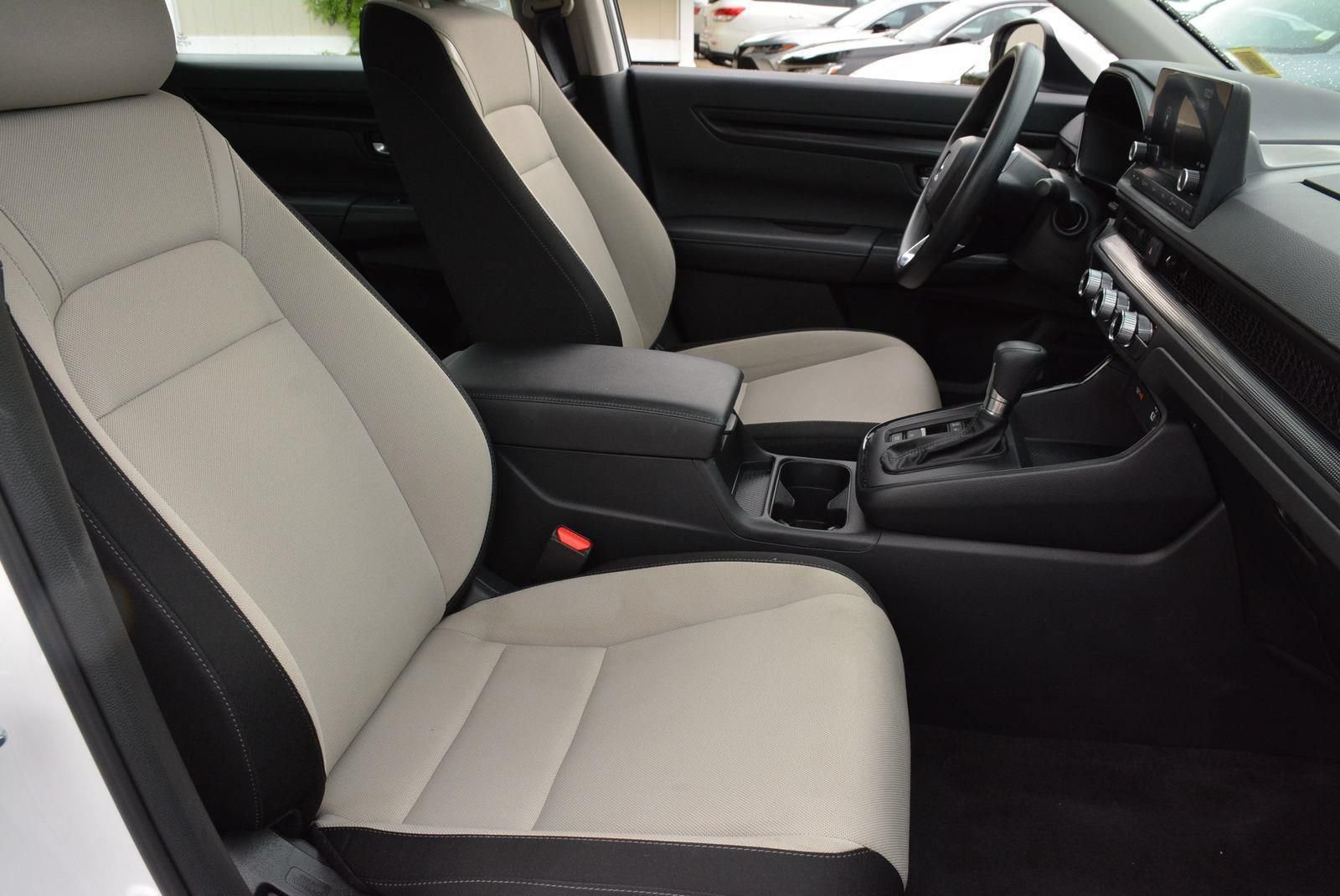 Used 2024 Honda CR-V LX image 19