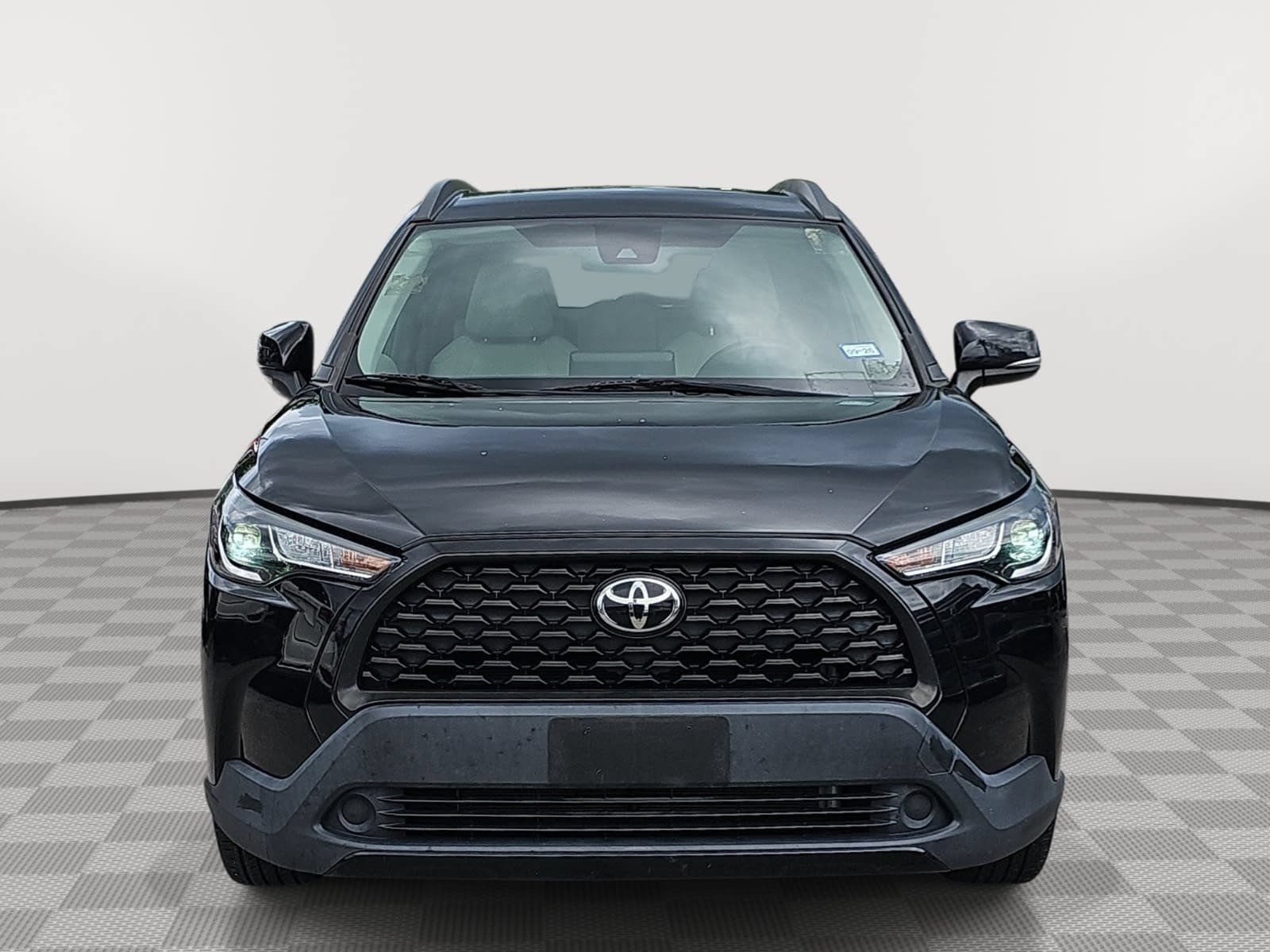 Used 2022 Toyota Corolla Cross LE FWD image 3