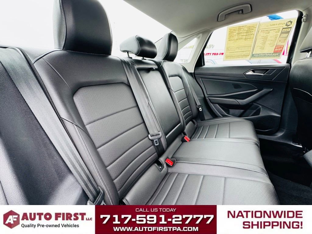 Used 2023 Volkswagen Jetta SE image 22
