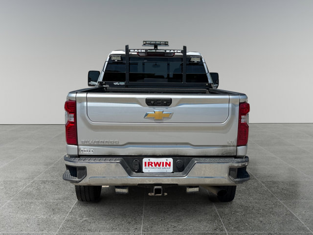 Used 2023 Chevrolet Silverado 2500 LT w/ Convenience Package AWD/4WD image 4