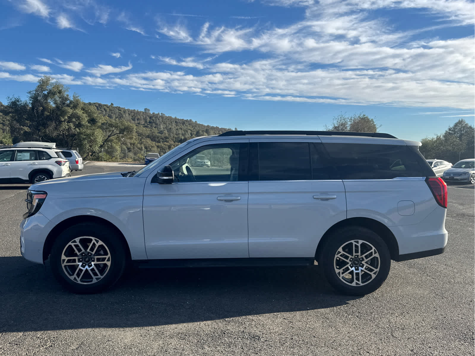 Used 2025 Ford Expedition Active AWD/4WD image 8