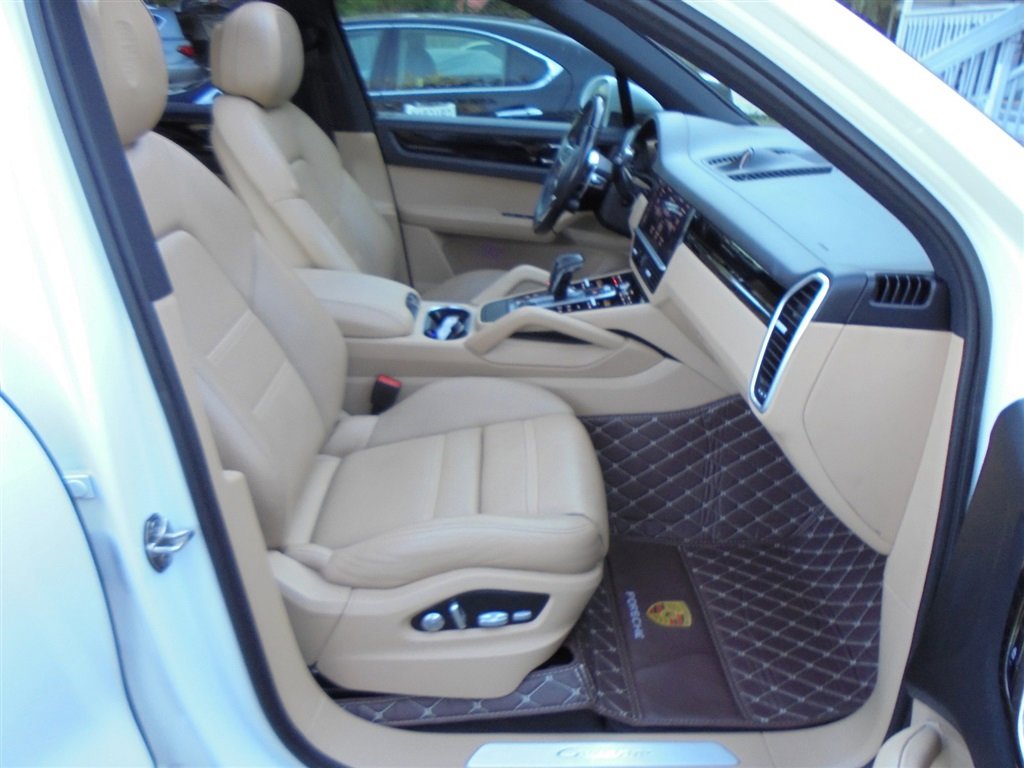 Used 2019 Porsche Cayenne E-Hybrid image 22