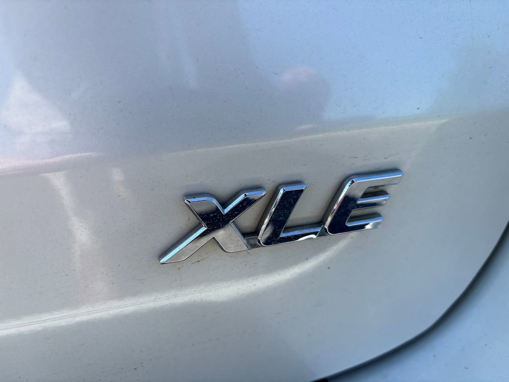 Used 2017 Toyota Sienna XLE Premium FWD image 10