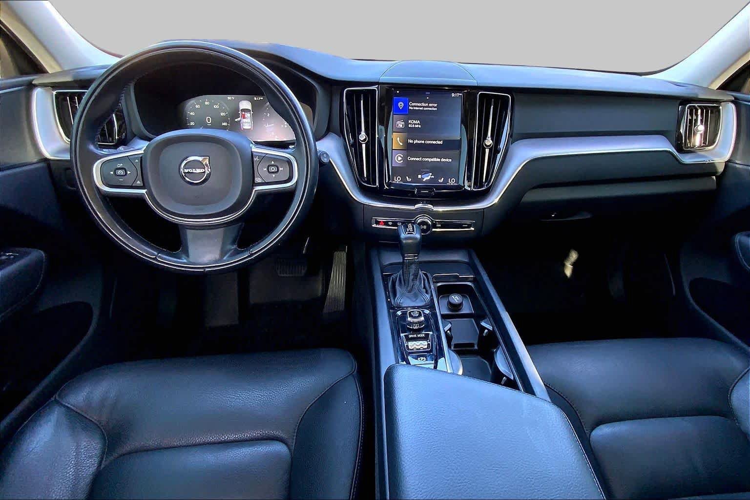 Used 2020 Volvo XC60 T5 Momentum AWD/4WD image 15
