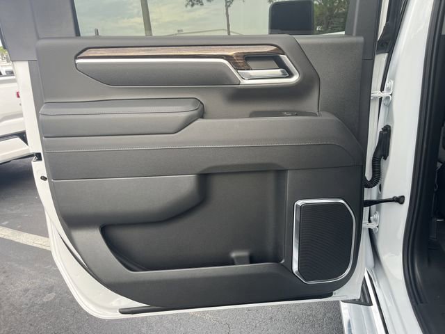 New 2026 GMC Sierra 2500 SLE image 9