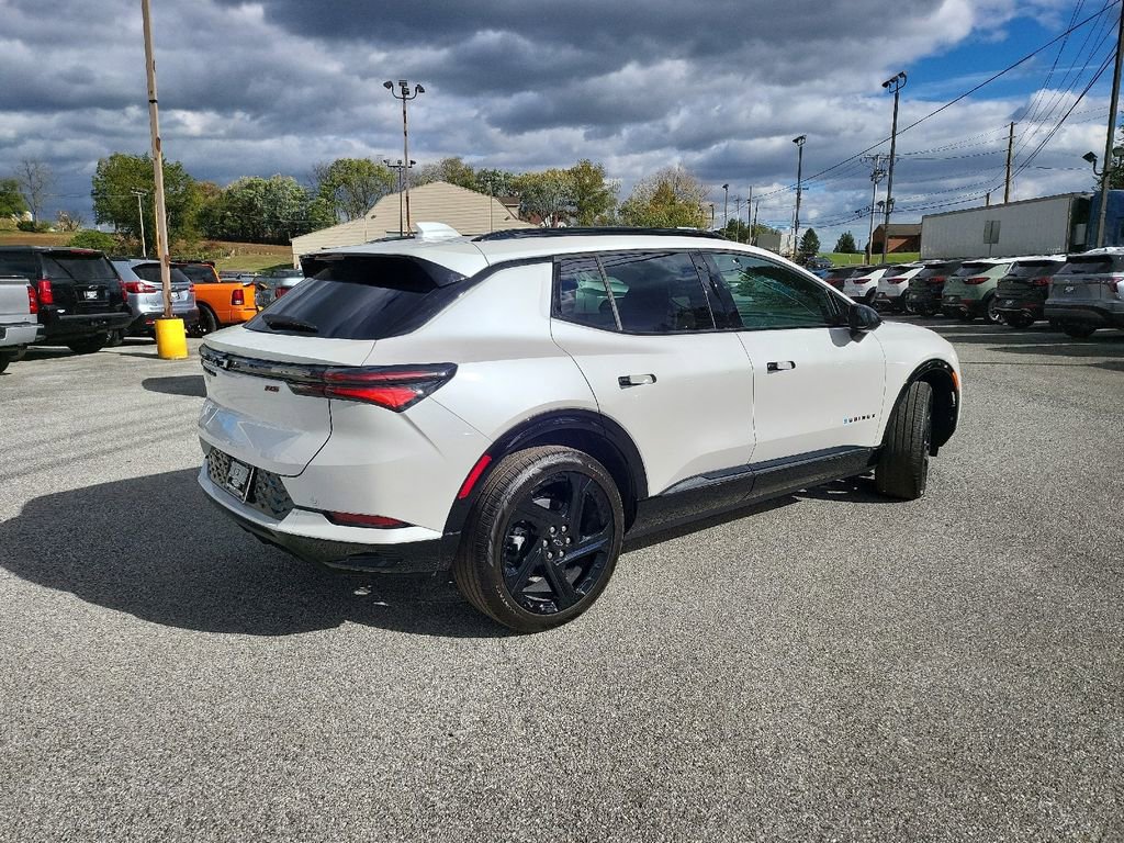 New 2025 Chevrolet Equinox EV RS image 10