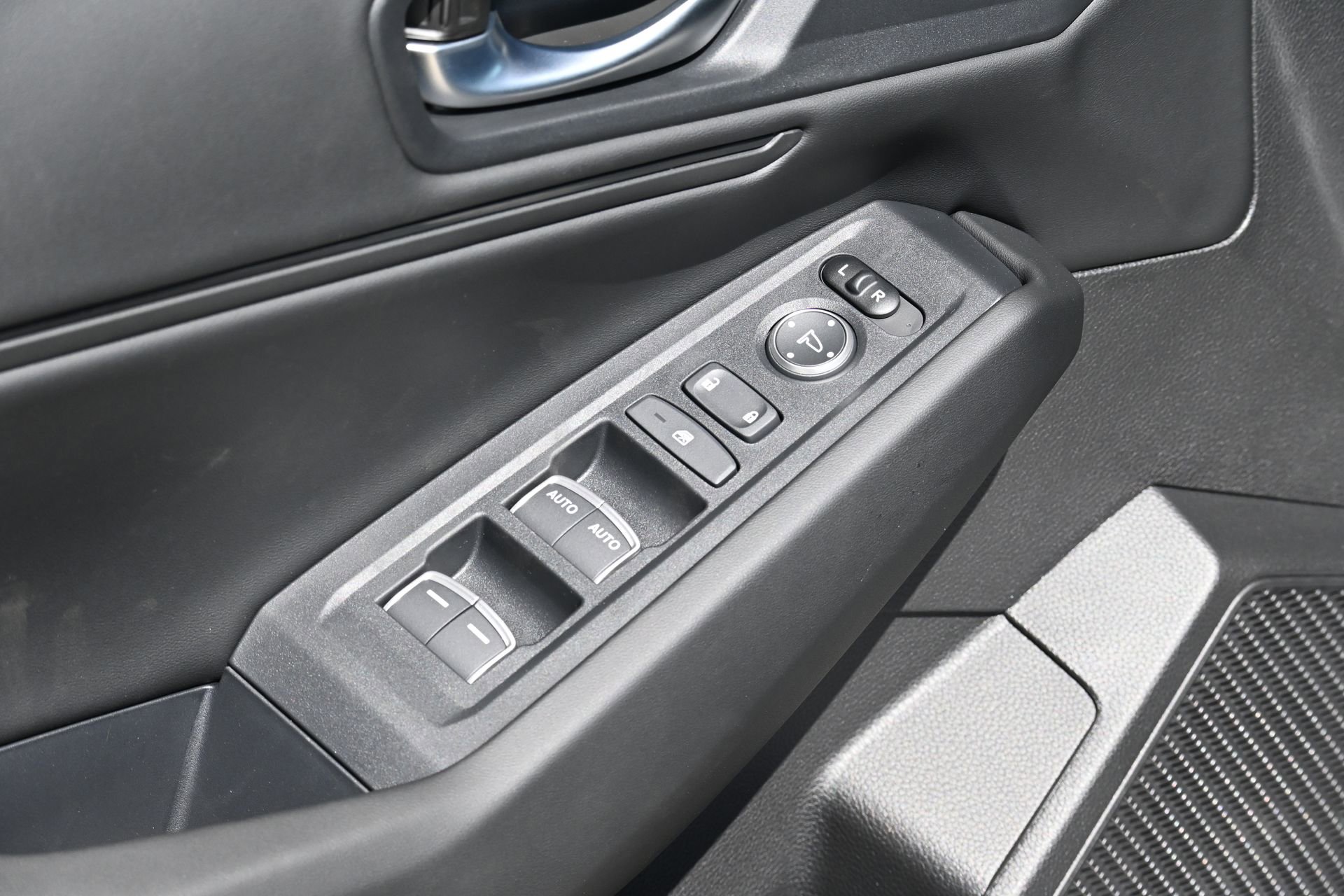 New 2025 Honda Accord SE image 13