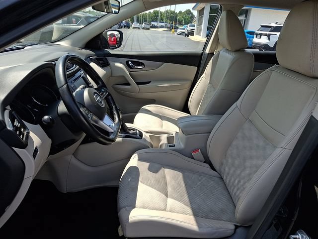 Used 2020 Nissan Rogue Sport SV w/ Technology Package AWD/4WD image 13
