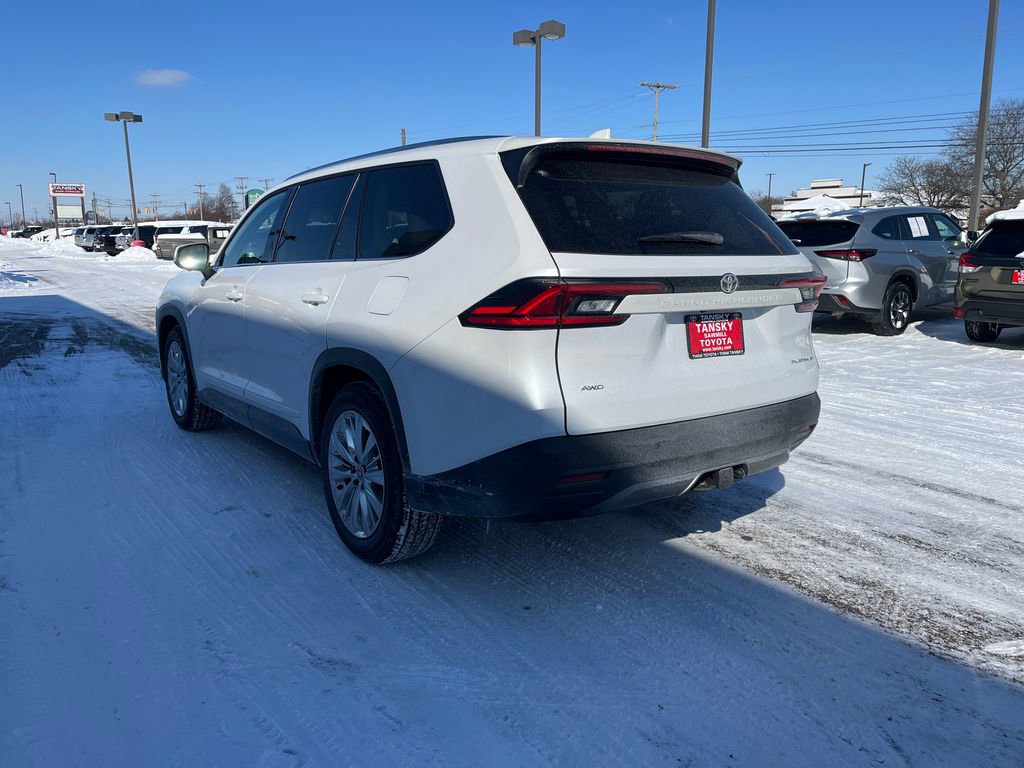 Certified 2025 Toyota Grand Highlander Platinum image 3