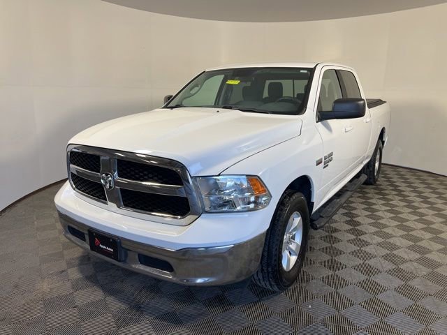 Used 2019 RAM 1500 Classic SLT image 3