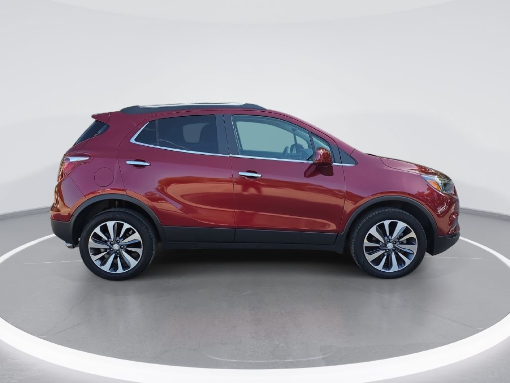 Used 2022 Buick Encore Preferred w/ Safety Package II AWD/4WD image 2