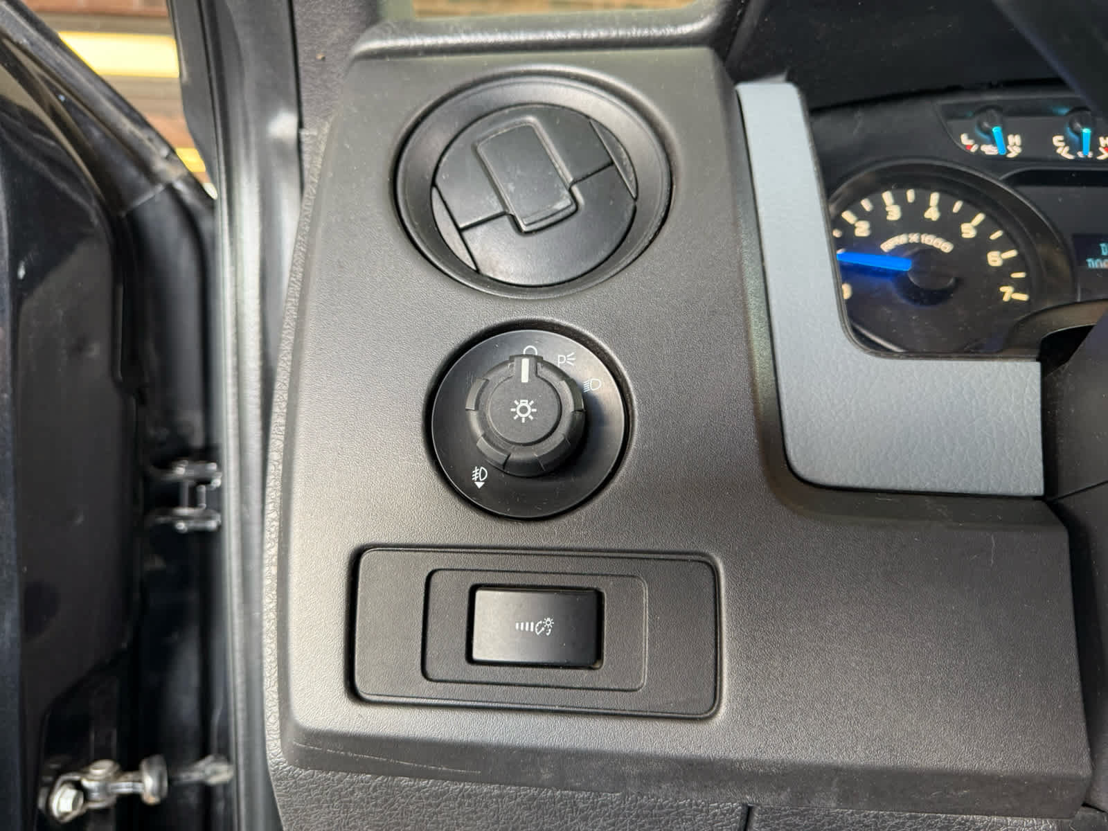 Used 2014 Ford F150 STX w/ Equipment Group 201A Mid AWD/4WD image 12