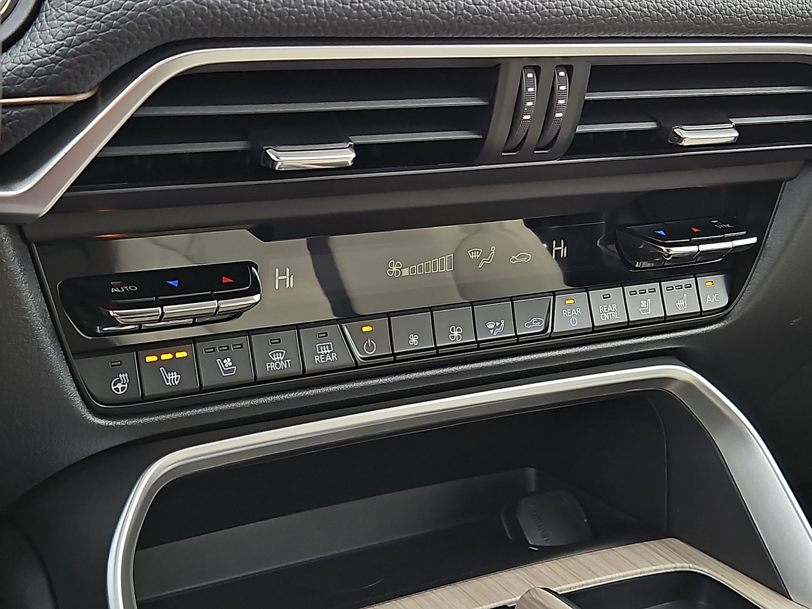 New 2026 MAZDA CX-90 Plug-In Hybrid w/ Preferred image 14