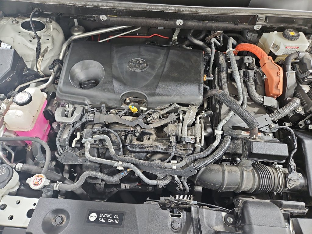 Used 2019 Toyota RAV4 Limited AWD/4WD image 21