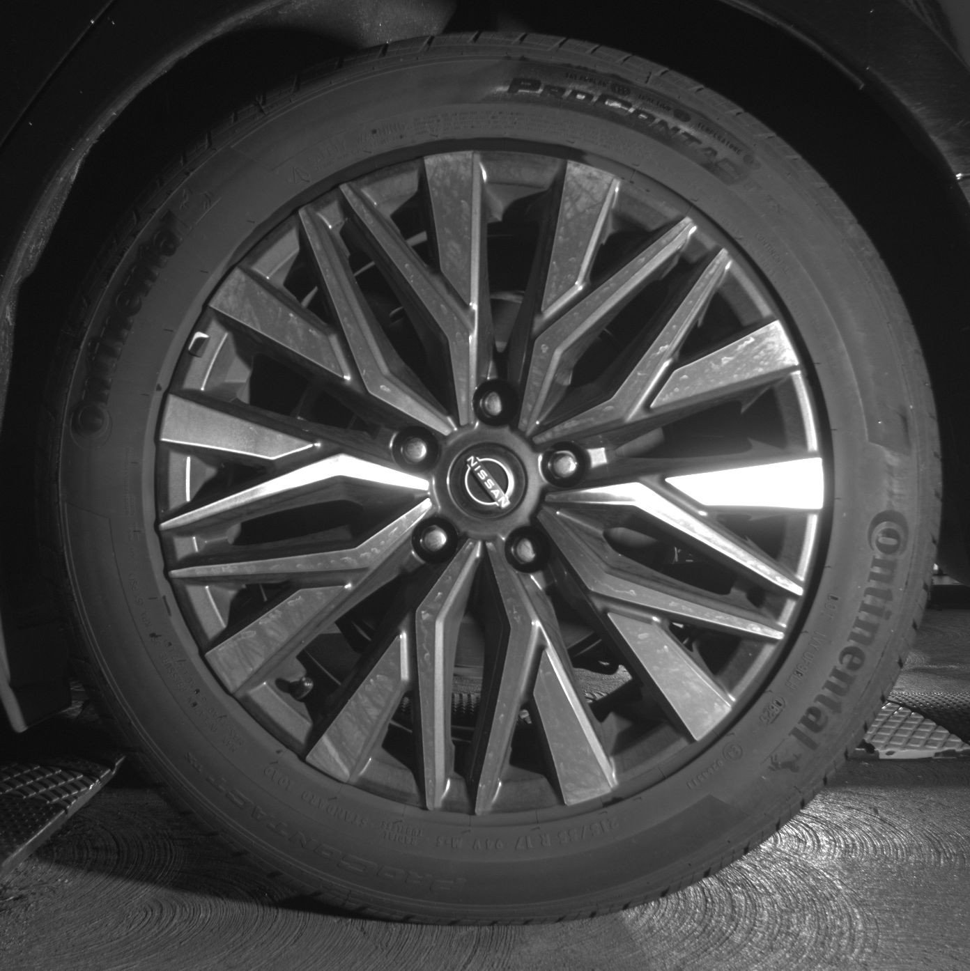Used 2025 Nissan Altima 2.5 SV FWD image 14