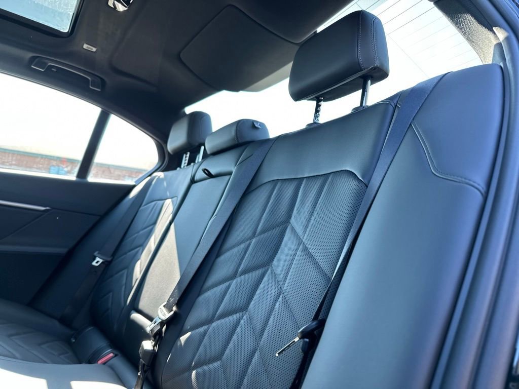 New 2026 BMW 530i xDrive w/ M Sport Package image 21