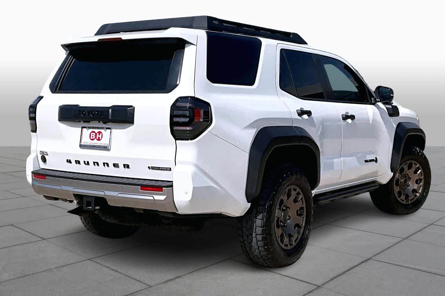 Used 2025 Toyota 4Runner Trailhunter AWD/4WD image 12