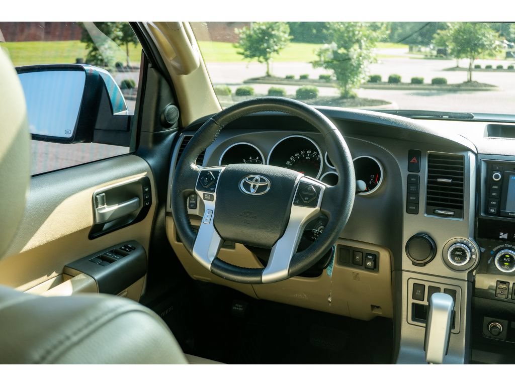Used 2016 Toyota Sequoia Limited RWD image 22