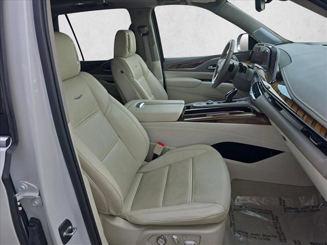 Used 2023 Cadillac Escalade Premium Luxury Platinum image 10