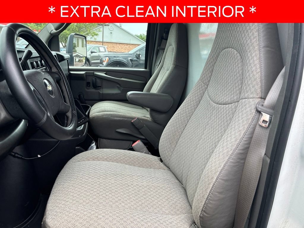Used 2009 Chevrolet Express 3500 RWD image 9