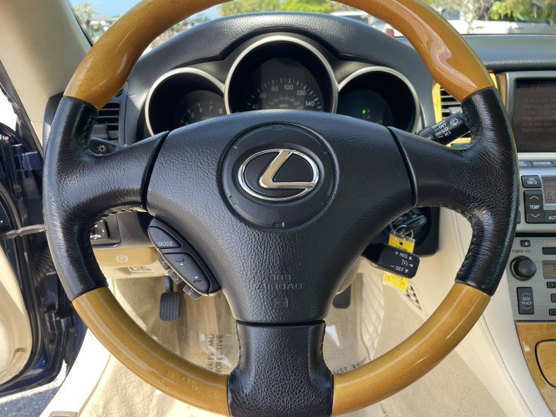 Used 2005 Lexus SC 430 Convertible RWD image 15