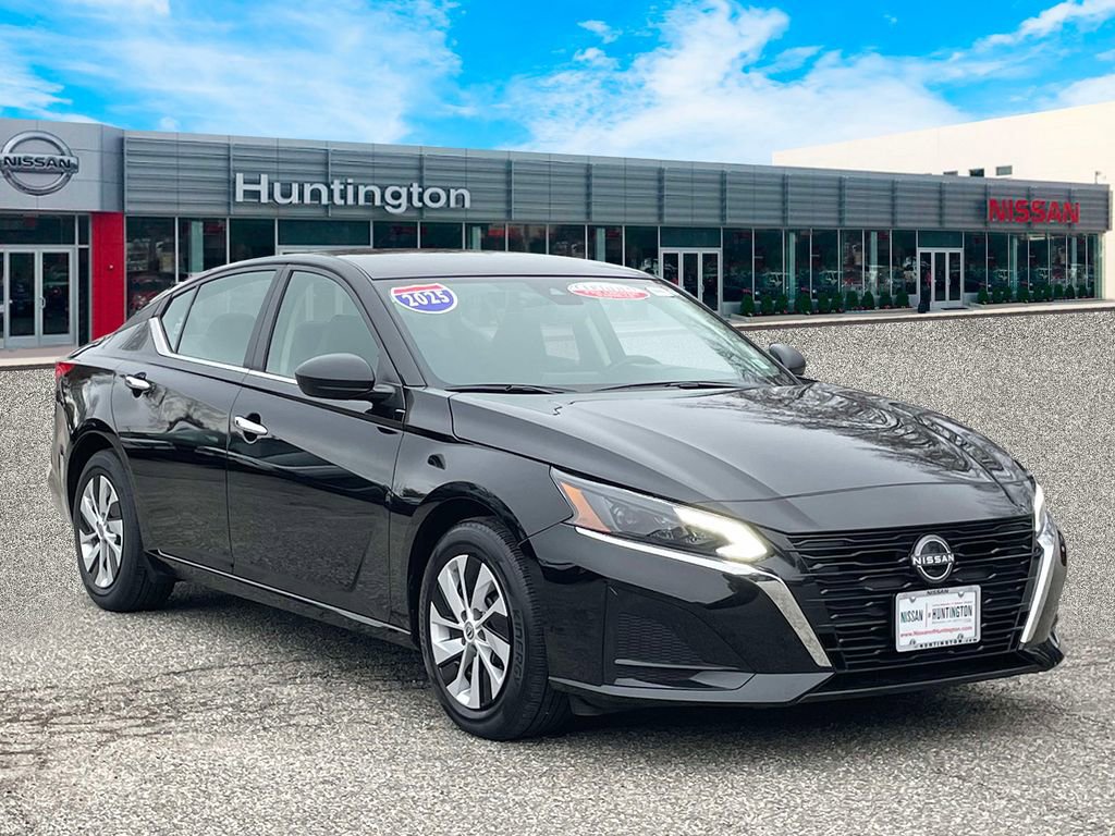 Certified 2025 Nissan Altima 2.5 S image 4