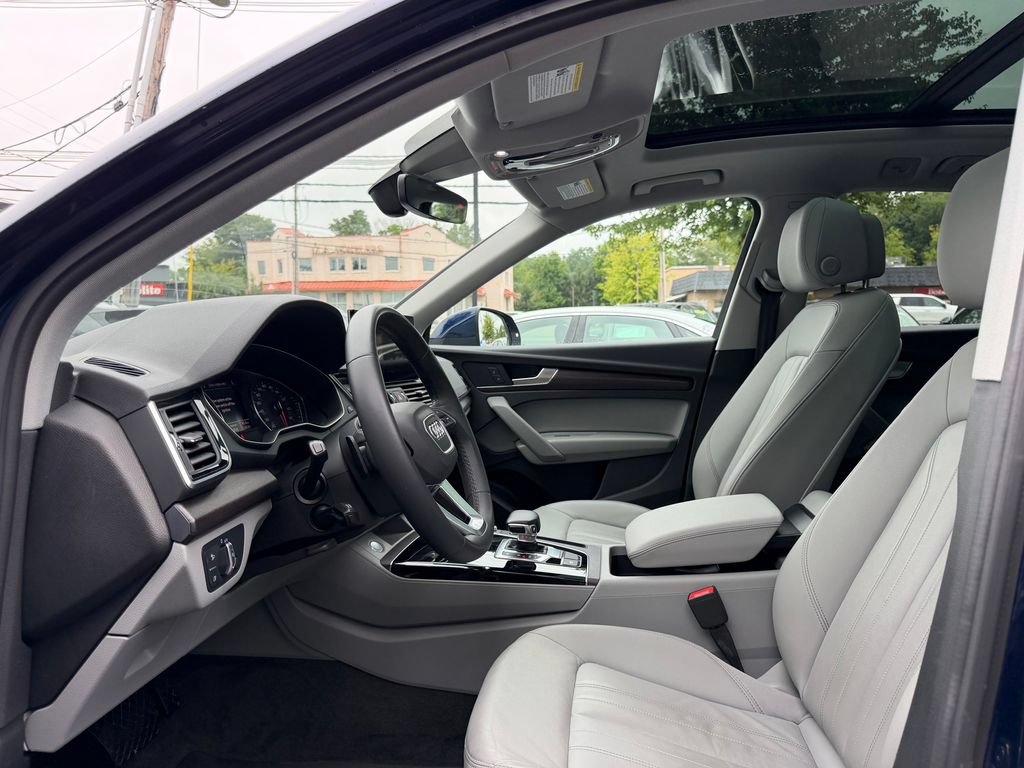 Used 2022 Audi Q5 2.0T Premium AWD/4WD image 16