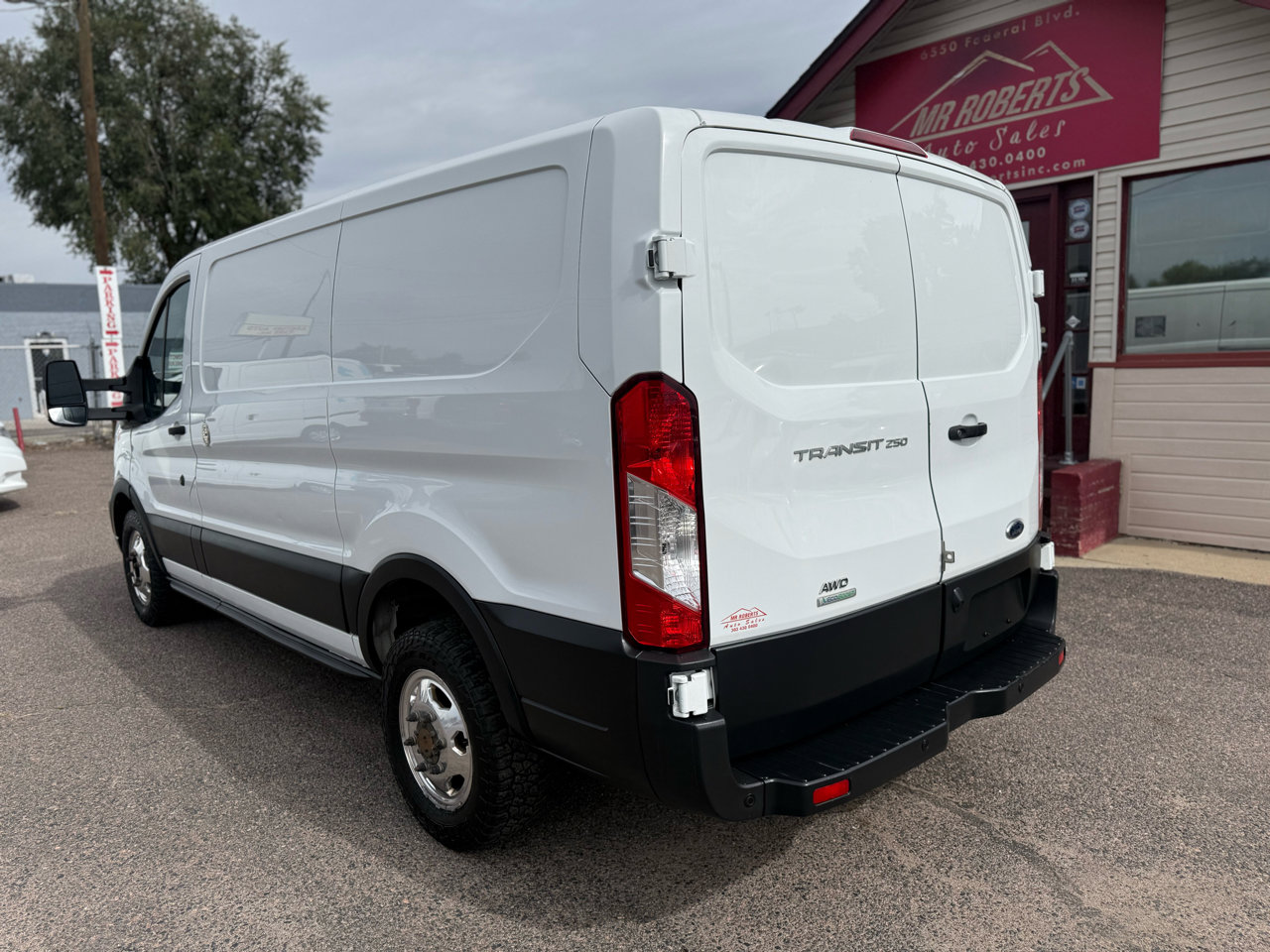 Used 2020 Ford Transit 250 Low Roof AWD image 7