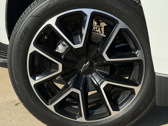 Used 2021 Chevrolet Suburban RST w/ Luxury Package RWD image 10