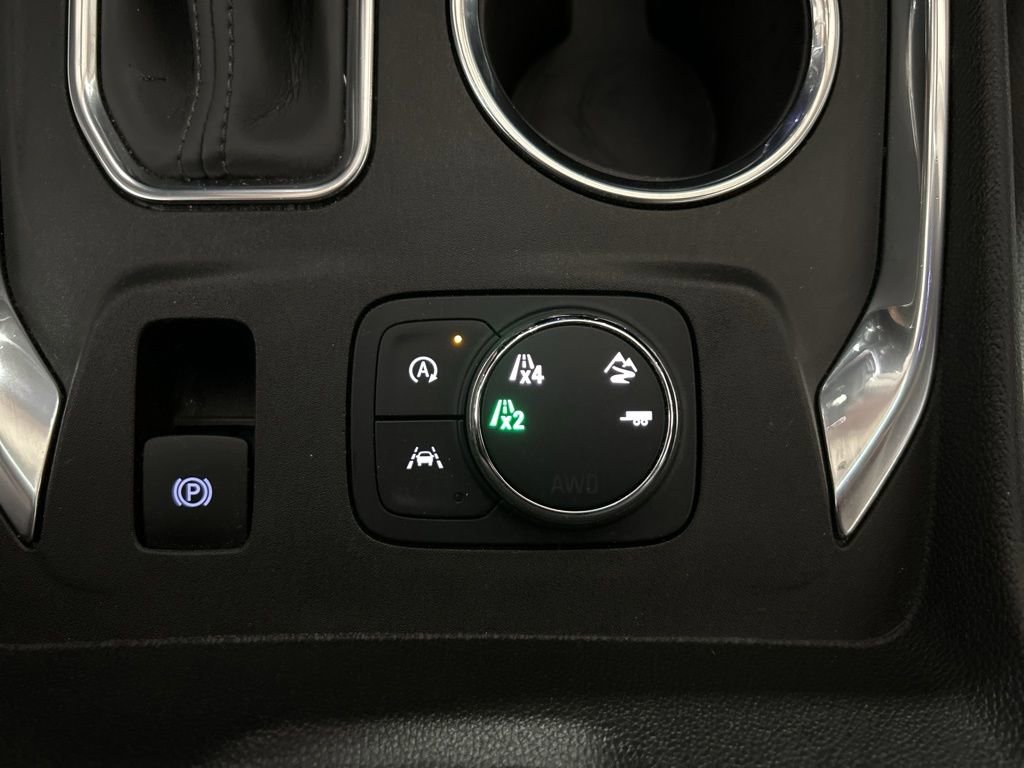 Used 2022 Chevrolet Traverse High Country image 38