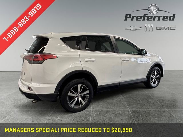 Used 2018 Toyota RAV4 XLE AWD/4WD image 18
