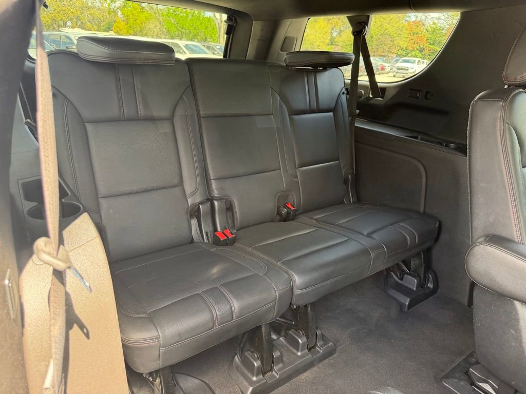 Used 2021 Chevrolet Suburban RST w/ Luxury Package image 32