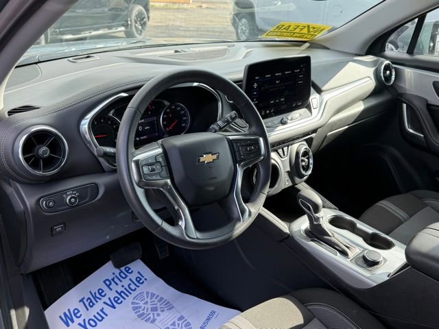 Used 2025 Chevrolet Blazer LT FWD image 27
