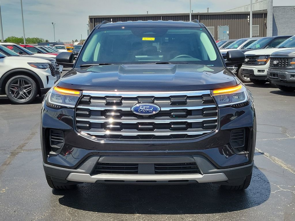New 2026 Ford Explorer Active AWD/4WD image 2