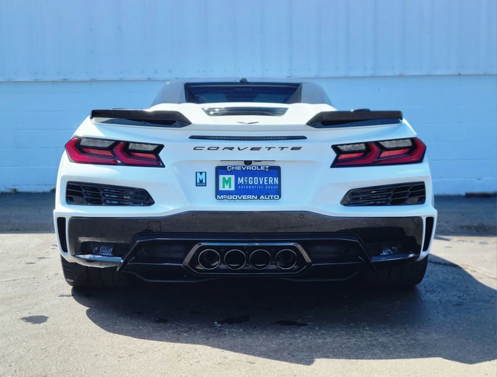 Used 2024 Chevrolet Corvette Z06 image 4